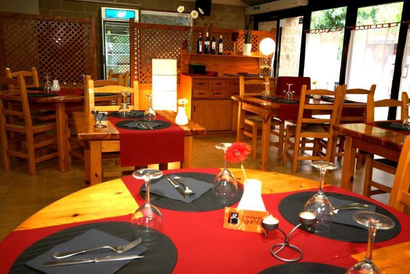 Bassegoda Park Albanya Ngoại thất bức ảnh